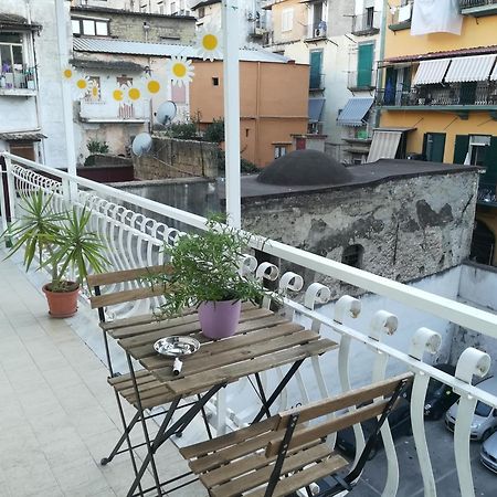 "Dint E Viche E Napule" Guest House Неаполь Экстерьер фото