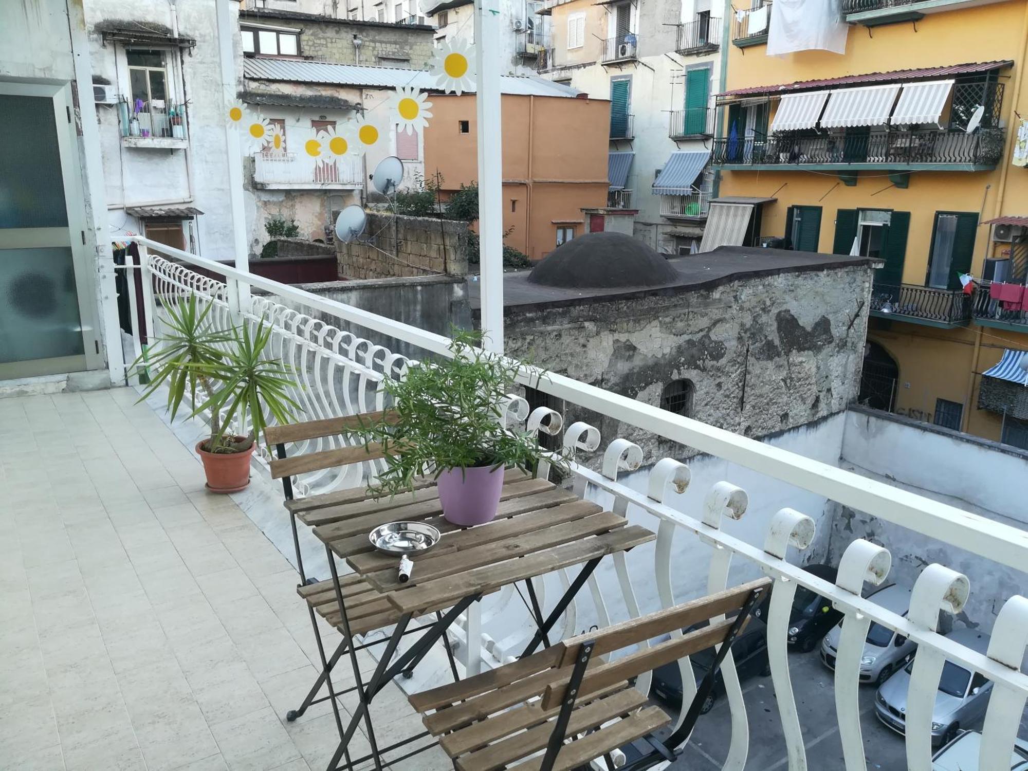 "Dint E Viche E Napule" Guest House Неаполь Экстерьер фото